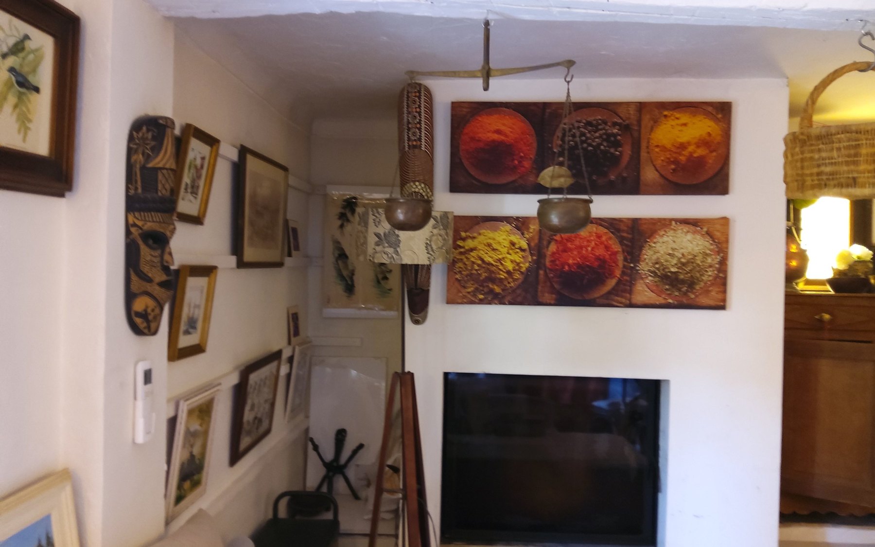 Cheminée et éléments de caractère ancien dans Villa La Treille